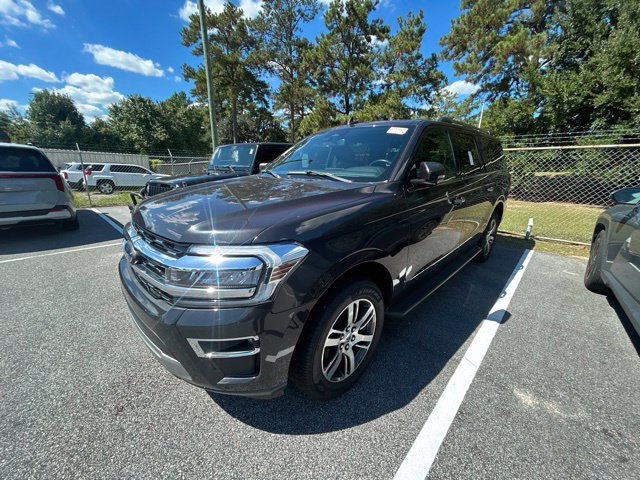 Used 2024 Ford Expedition Max Limited RWD image 3