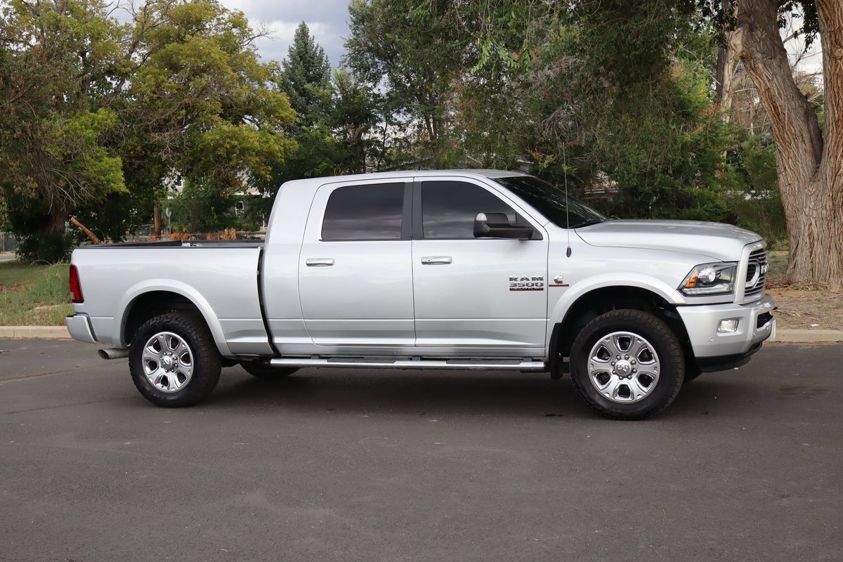 Used 2018 RAM 3500 Laramie w/ Sport Appearance Group AWD/4WD image 2