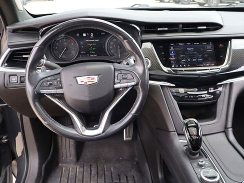 Used 2021 Cadillac XT6 Sport AWD/4WD image 19