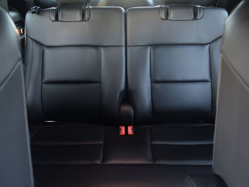 Used 2023 Ford Explorer XLT w/ Equipment Group 202A image 18