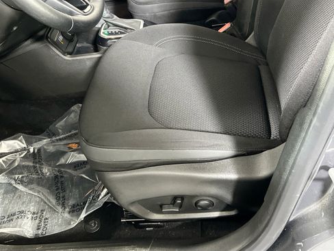 Used 2022 Jeep Renegade Altitude w/ Convenience Group image 18