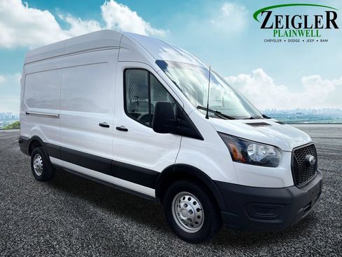 Used 2025 Ford Transit 250 148 High Roof AWD image 7