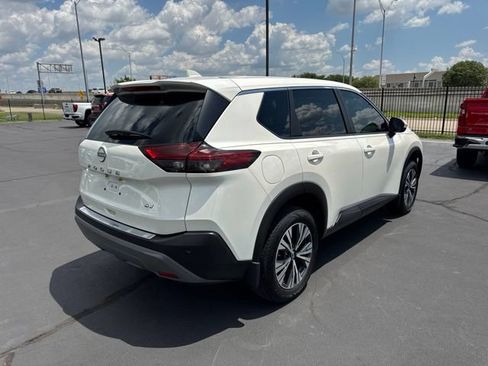 Used 2023 Nissan Rogue SV FWD image 3