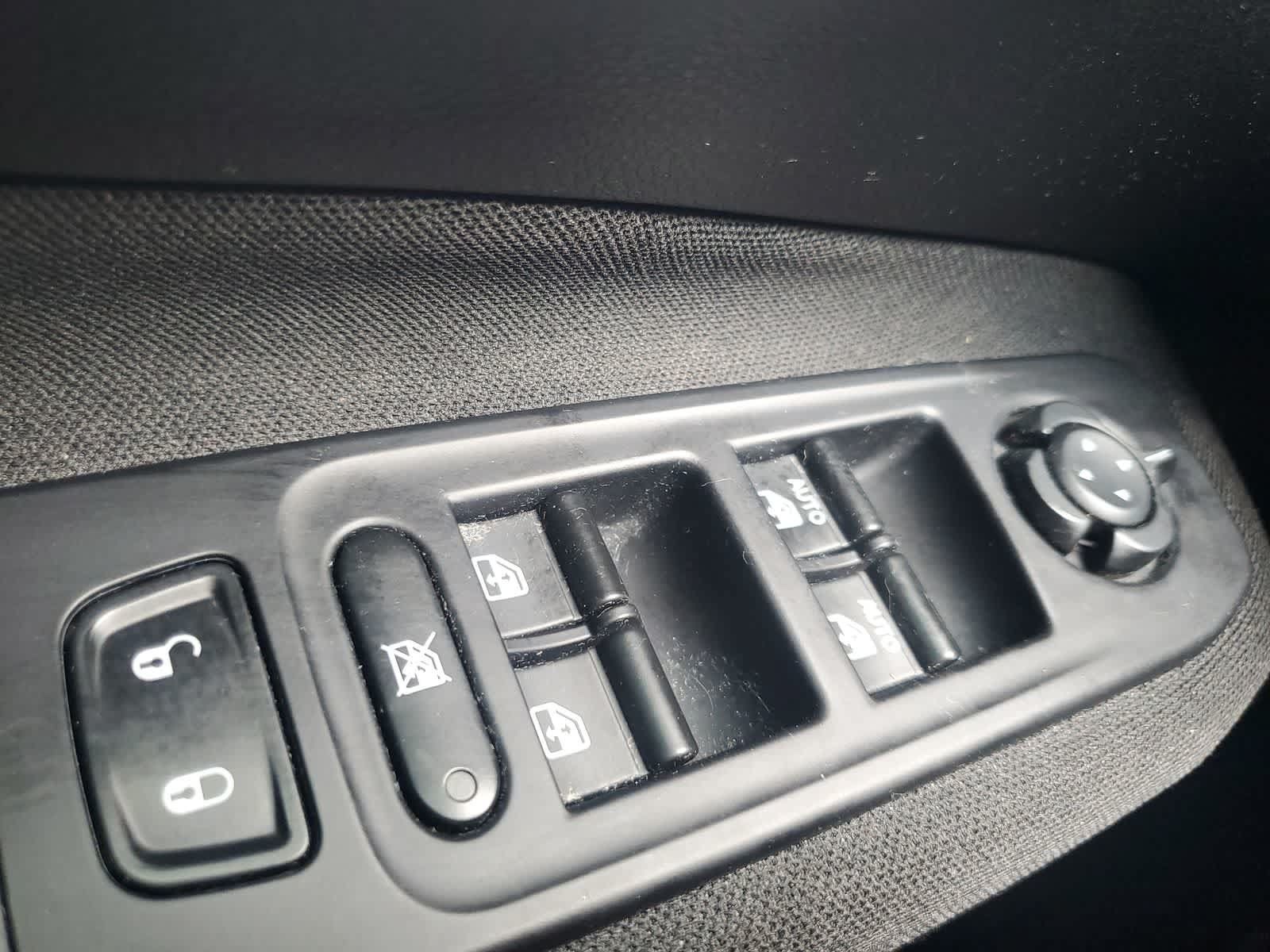 Used 2018 Jeep Renegade Sport w/ Power & Air Group FWD image 24