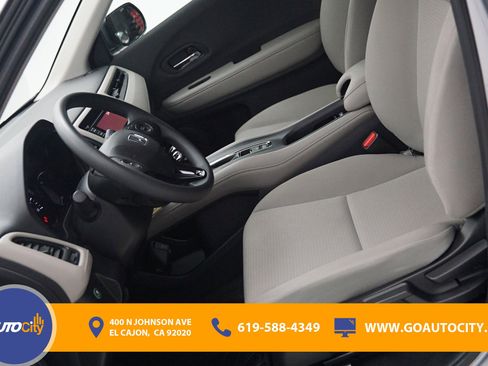 Used 2019 Honda HR-V LX image 9
