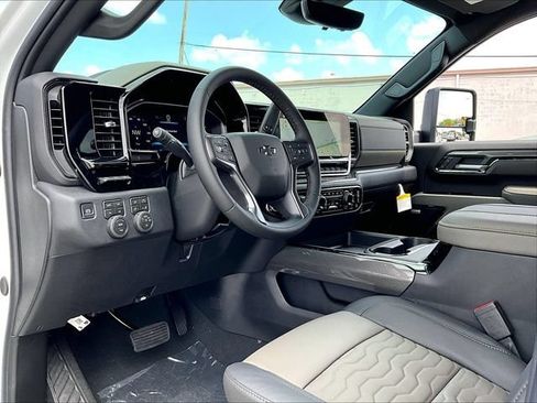 New 2026 Chevrolet Silverado 2500 ZR2 w/ LPO, Dark Essentials Package AWD/4WD image 8