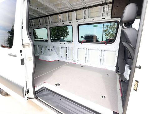 Used 2022 Mercedes-Benz Sprinter 3500 image 12