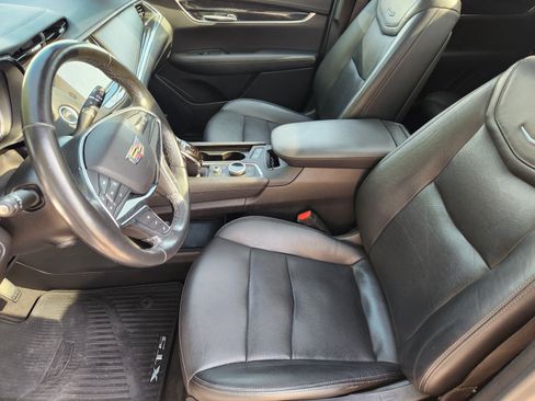 Used 2020 Cadillac XT5 Premium Luxury FWD image 11