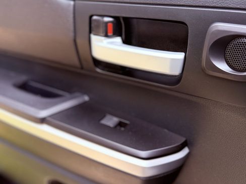 Used 2016 Toyota Tundra SR5 w/ SR5 Upgrade Package image 22