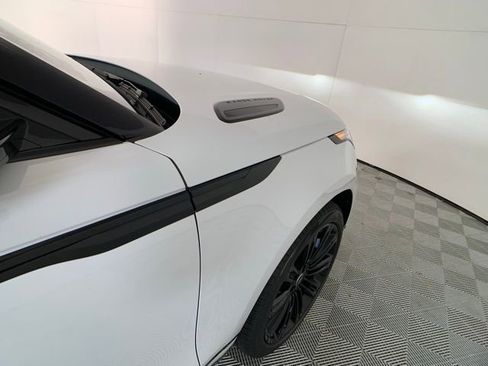 Certified 2025 Land Rover Range Rover Velar Dynamic SE image 40