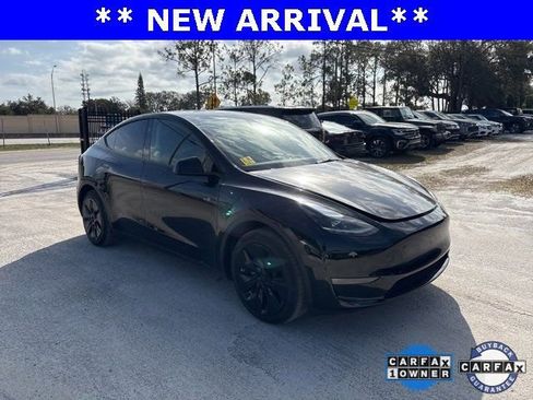 Used 2023 Tesla Model Y Long Range image 1