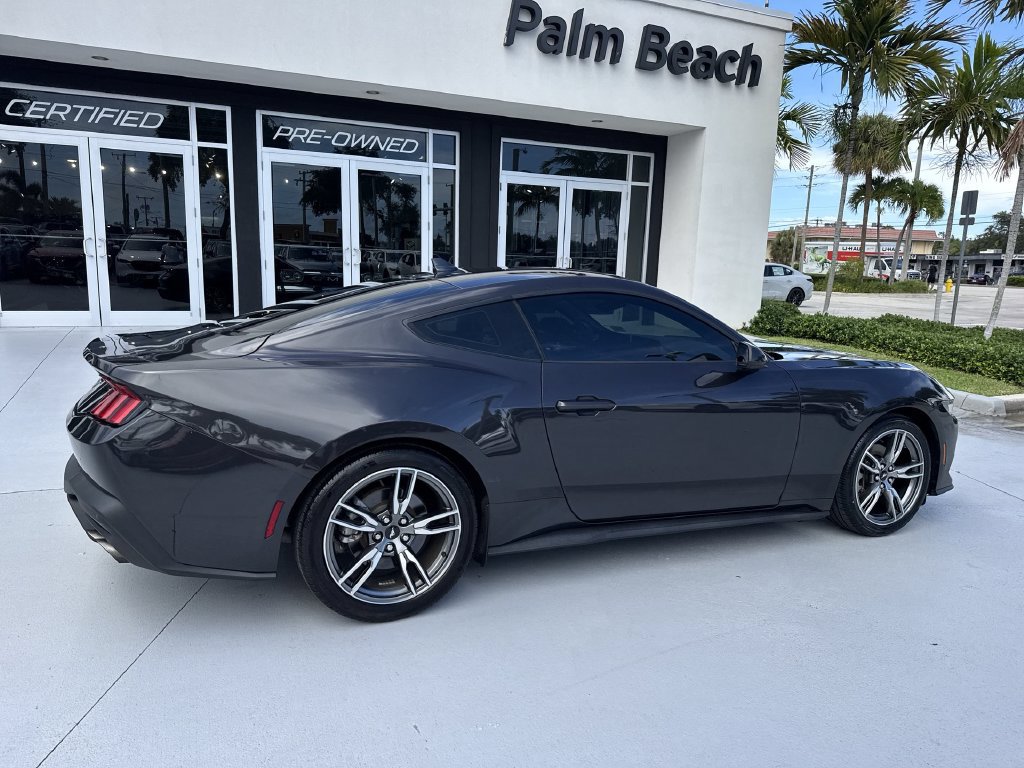 Used 2024 Ford Mustang Coupe RWD image 4
