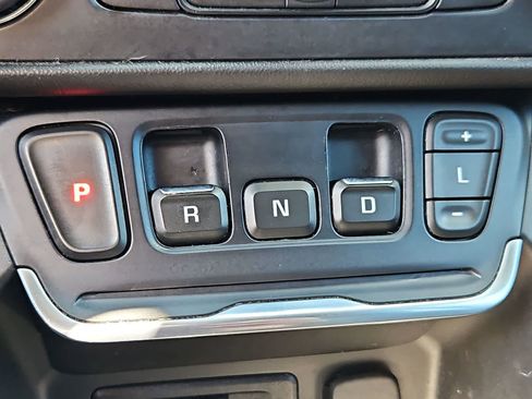 Used 2018 GMC Terrain SLT AWD/4WD image 31