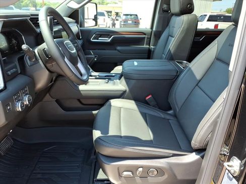 New 2026 GMC Sierra 2500 Denali w/ Denali Reserve Package image 15