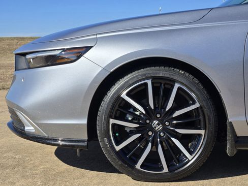 Certified 2023 Honda Accord Touring image 13