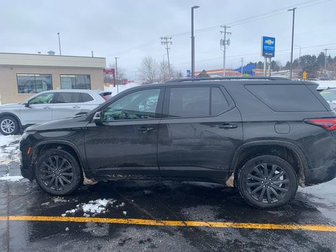 Used 2023 Chevrolet Traverse RS w/ LPO, Floor Liner Package image 2