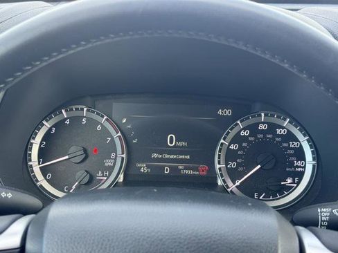 Certified 2024 Toyota Highlander XLE image 22