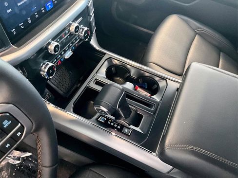 Used 2025 Ford F150 Lariat w/ Equipment Group 501A Mid image 20