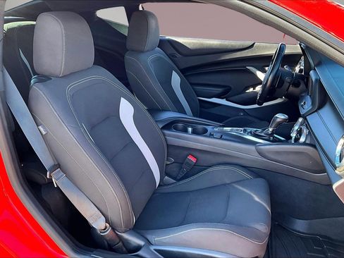 Used 2020 Chevrolet Camaro LT image 27