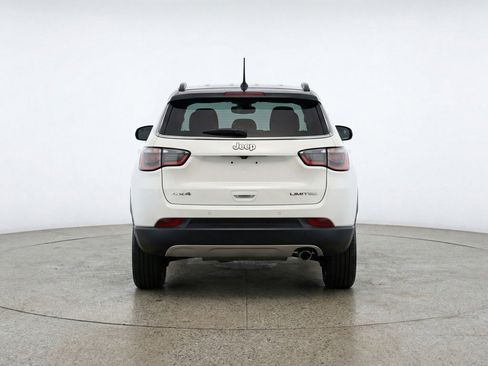 Used 2025 Jeep Compass Trailhawk image 7