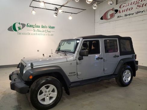 Used 2018 Jeep Wrangler Unlimited Sport S image 3