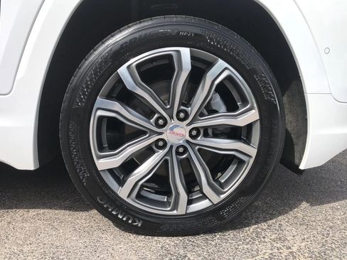 Used 2020 GMC Terrain Denali w/ Denali Premium Package image 9