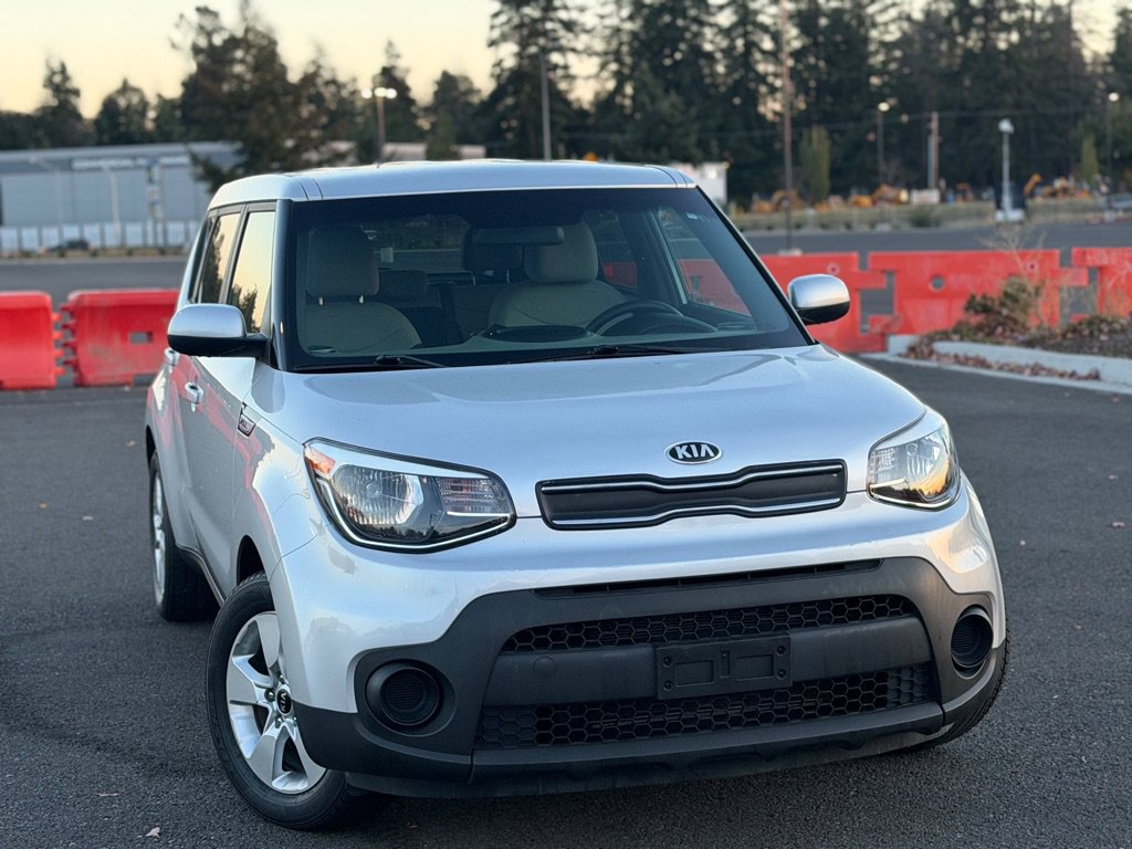 Used 2018 Kia Soul FWD image 3