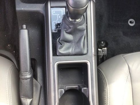 Used 2023 Toyota Tacoma TRD Off-Road image 10