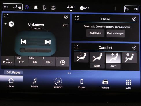 Used 2024 Chrysler Pacifica Touring-L image 41