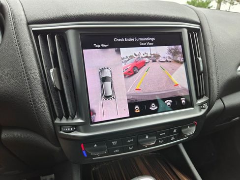 Used 2022 Maserati Levante GT image 17