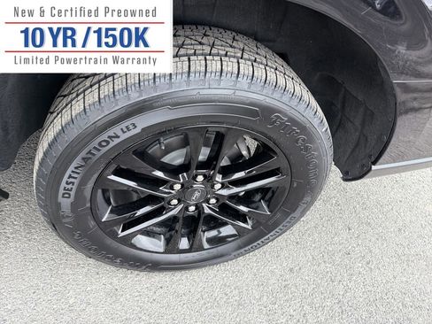 Used 2023 Ford Expedition Max XLT image 12