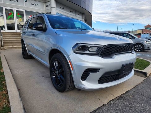 Used 2024 Dodge Durango GT image 3