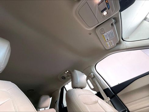 Used 2023 Ford Explorer Limited image 22