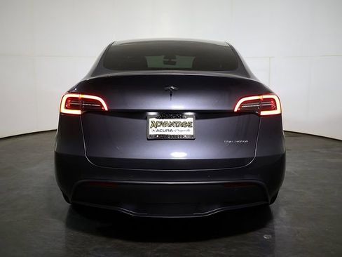 Used 2021 Tesla Model Y Long Range AWD/4WD image 10