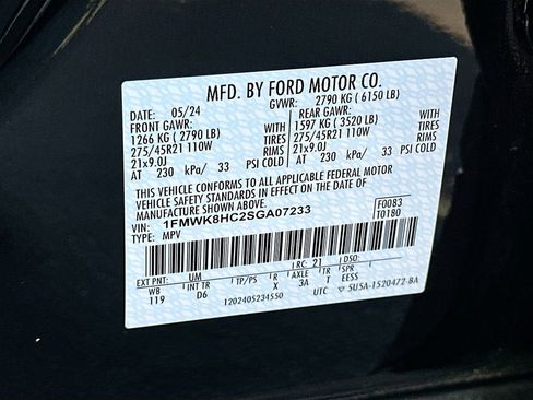 Used 2025 Ford Explorer Platinum w/ Ultimate Package AWD/4WD image 35