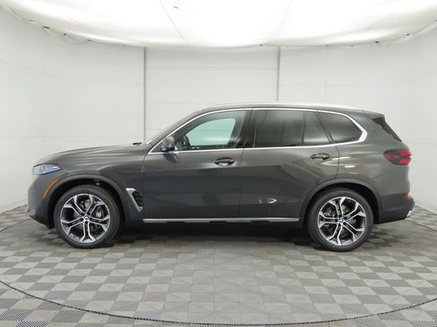 Used 2026 BMW X5 sDrive40i w/ Climate Comfort Package RWD image 9