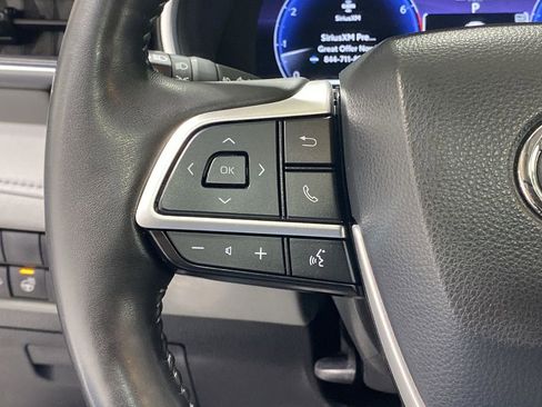 Used 2023 Toyota Highlander Limited image 33