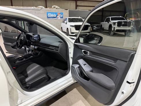 Used 2023 Honda Civic Sport image 25