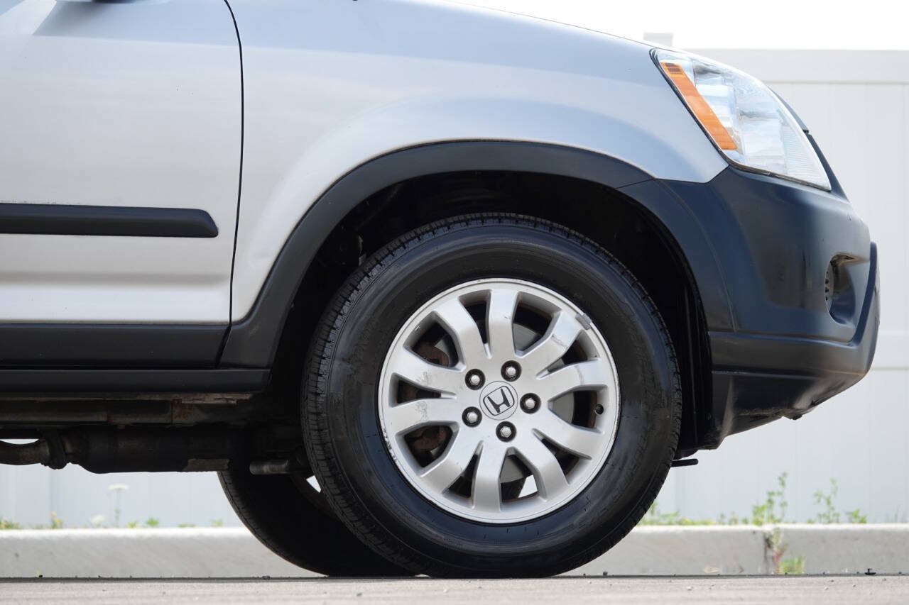Used 2005 Honda CR-V EX image 28