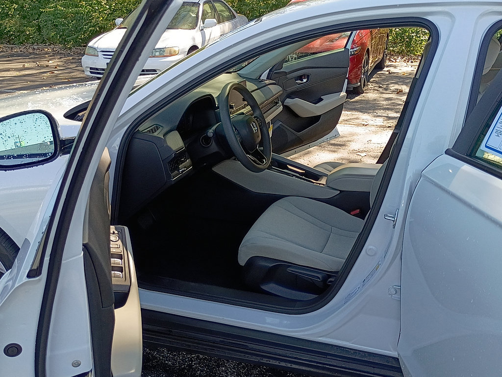 Used 2024 Honda Accord LX image 11