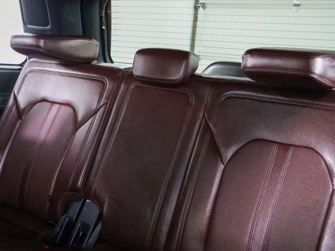 Used 2022 Ford Expedition Limited image 26