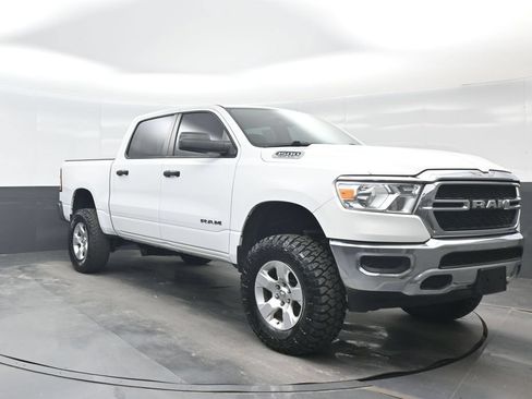 Used 2019 RAM 1500 Tradesman w/ SXT Appearance Group AWD/4WD image 9