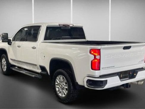 Used 2024 Chevrolet Silverado 2500 High Country w/ High Country Premium Package AWD/4WD image 14