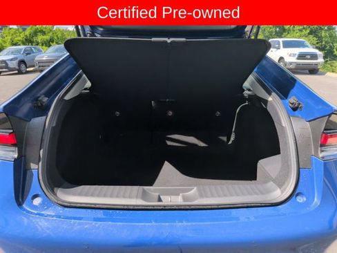 Used 2025 Toyota Prius LE FWD image 25