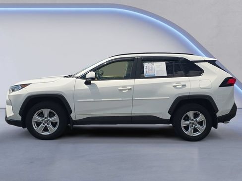 Used 2020 Toyota RAV4 XLE w/ Convenience Package AWD/4WD image 2