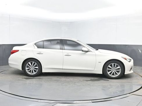 Used 2017 INFINITI Q50 3.0t Premium RWD image 11