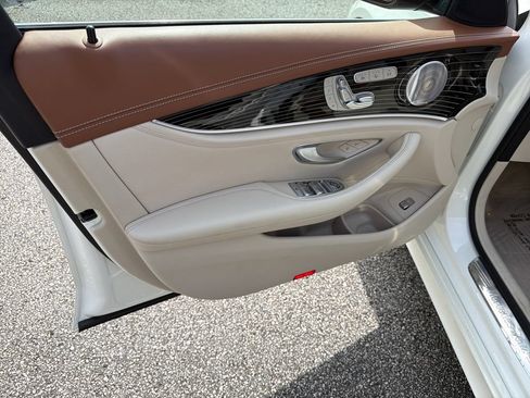 Used 2020 Mercedes-Benz E 450 4MATIC Wagon image 10