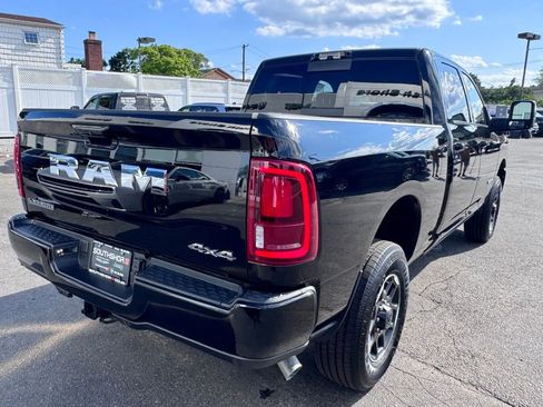 Used 2025 RAM 2500 Laramie AWD/4WD image 8