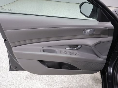 Used 2023 Hyundai Elantra SEL w/ Convenience Package FWD image 13