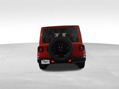 Used 2025 Jeep Wrangler Unlimited Sahara w/ Safety Group image 35